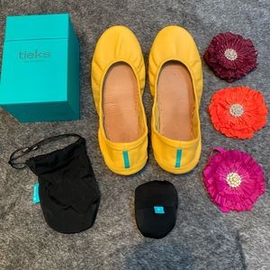 Tieks size 9, mustard yellow